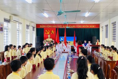LỄ KẾT NẠP ĐỘI VIÊN NĂM HỌC 2023-2024 – GHI NHẬN NỖ LỰC PHẤN ĐẤU CỦA CÁC SAO NHI ĐỒNG TRƯỜNG TH PHẠM HỒNG THÁI