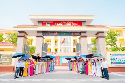 TRƯỜNG TH PHẠM HỒNG THÁI VINH DỰ ĐÓN ĐỒNG CHÍ BÍ THƯ TỈNH ỦY NAM ĐỊNH PHẠM GIA TÚC VỀ THĂM, CHÚC MỪNG NHÀ TRƯỜNG NHÂN DỊP KHAI GIẢNG NĂM HỌC 2024 – 2025