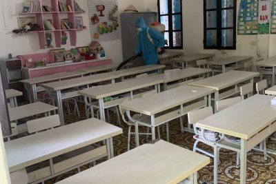 TH PHẠM HỒNG THÁI TIẾP TỤC TĂNG CƯỜNG PHUN KHỬ KHUẨN PHÒNG CHỐNG DỊCH BỆNH COVID-19 NHẰM  XÂY DỰNG MÔI TRƯỜNG GIÁO DỤC AN TOÀN, HIỆU QUẢ