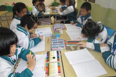 Dạy học theo phương pháp “Bàn tay nặn bột”