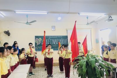 LỄ KẾT NẠP ĐỘI VIÊN NĂM HỌC 2022-2023 – NIỀM TỰ HÀO CỦA CÁC SAO NHI ĐỒNG TRƯỜNG TH PHẠM HỒNG THÁI