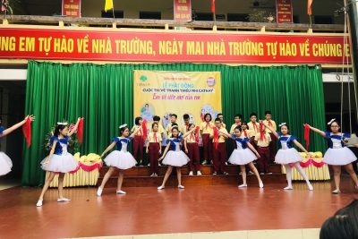 HỌC SINH TIỂU HỌC PHẠM HỒNG THÁI HÀO HỨNG THAM DỰ LỄ PHÁT ĐỘNG CUỘC THI “EM VẼ ƯỚC MƠ CỦA EM” LẦN THỨ 12 VÀ CHUYÊN MỤC ĐẦU TUẦN ĐẦY SÔI ĐỘNG CỦA LỚP 5A2 VÀ 5A4