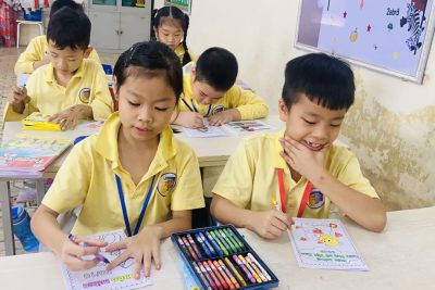 ẤM ÁP – MÓN QUÀ TÌNH YÊU CỦA CÁC BẠN NHỎ TRƯỜNG TH PHẠM HỒNG THÁI NHÂN NGÀY PHỤ NỮ VIỆT NAM 20/10