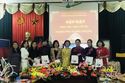 Gặp mặt giáo viên nghỉ chế độ và giáo viên chuyển công tác